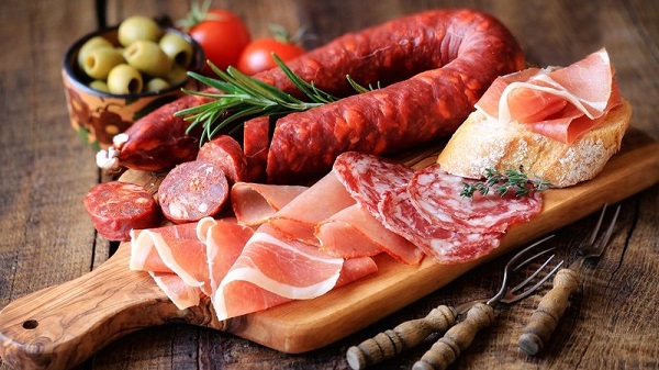 Nam giới tiêu thụ quá nhiều thịt chế biến sẵn sẽ có nguy cơ tắc nghẽn động mạch dương vật